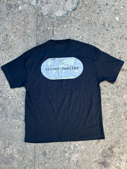 Global Street Dweller : T-shirt (Vintage Black)