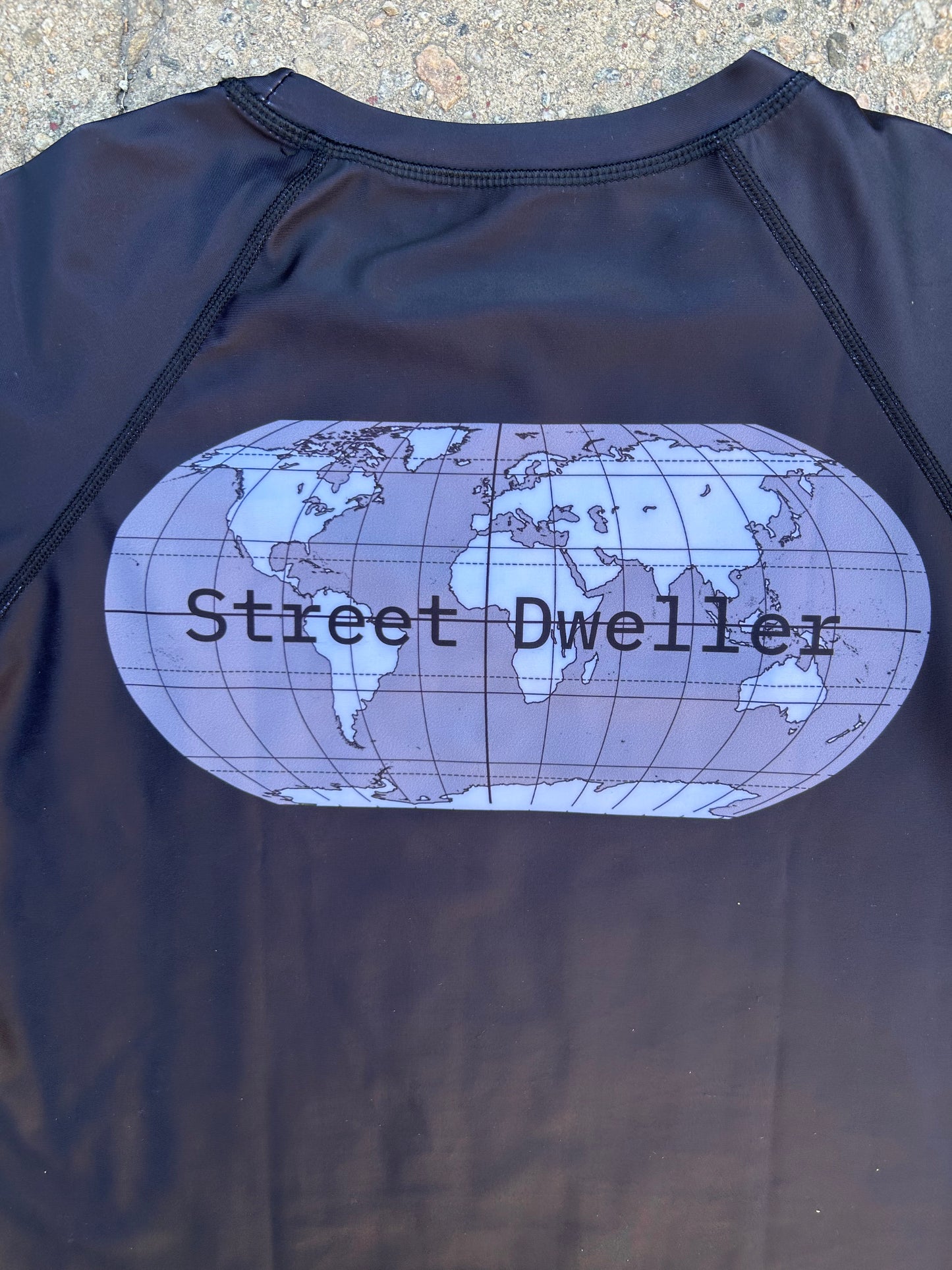 Global Street Dweller Rash Guard : Black