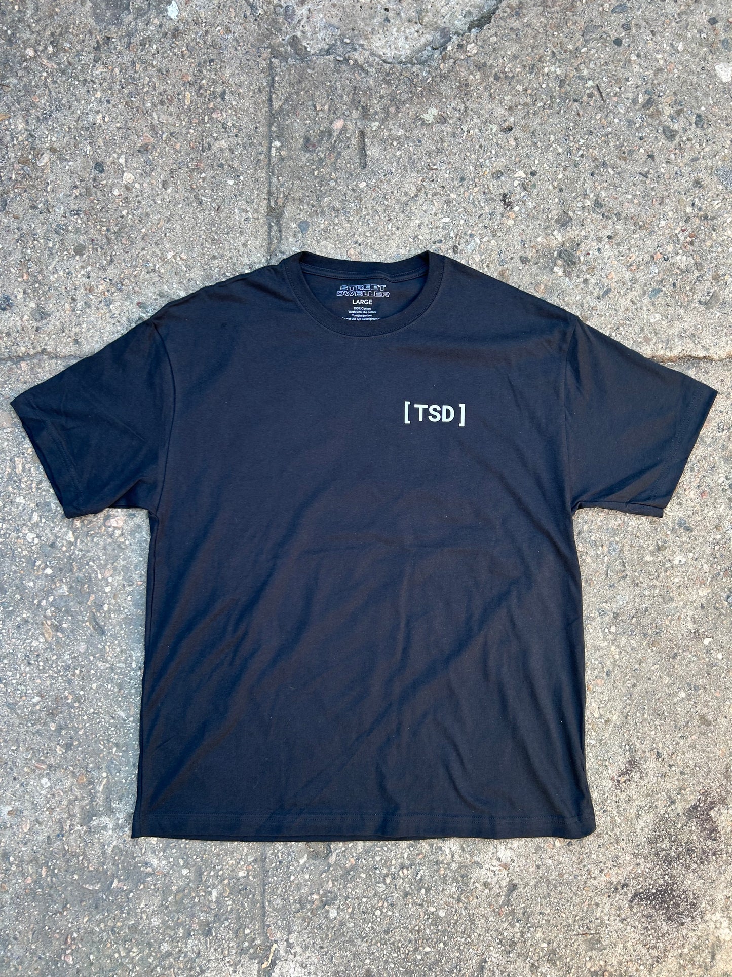 Global Street Dweller : T-shirt (Vintage Black)